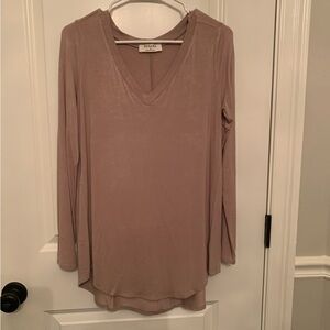 Women’s long sleeve top